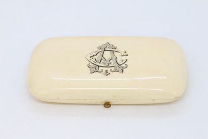 null Ivory sewing set engraved with the monogram AC on the lid including: a thimble,...