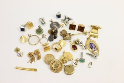 null Lot of gold-plated jewelry and various cufflinks medallions brooches