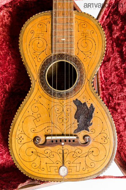Très belle et rare guitare romantique italienne...