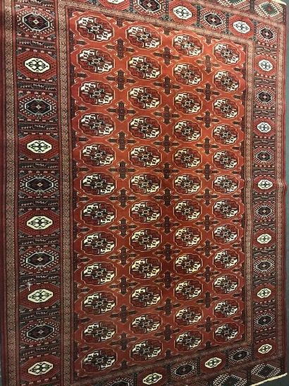 null Fine Tekke boukhara Turkmen mid 20th century 

Wool velvet on cotton foundation...