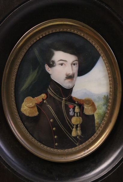 null Portrait en buste d'un capitaine du génie ou de l'artillerie portant la Légion...