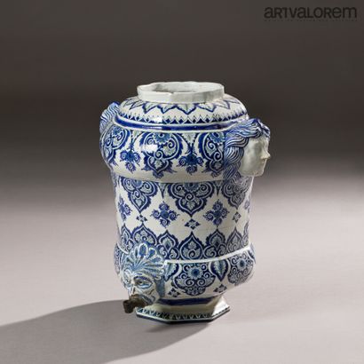 null ROUEN, early 17th century 

Fountain in earthenware with white-blue decoration...