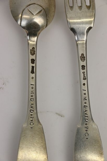 Ensemble en argent LUCON 18th century



- A table spoon, uniplat model, Luçon hallmark...