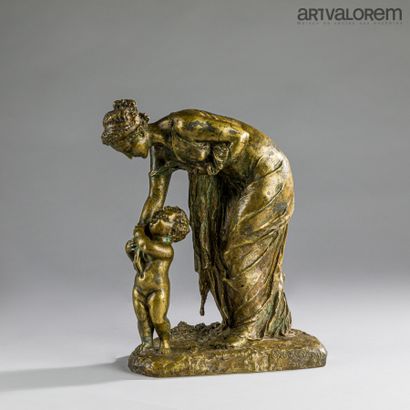 null Eric de NUSSY (1887-1945)

Maternité

Bronze patine médaille, signé sur la terrasse,...