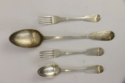 Ensemble en argent LUCON 18th century



- A table spoon, uniplat model, Luçon hallmark...