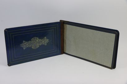 null IRAN, 20th century. 

Album of photographs, the binding in marquetry of bone,...