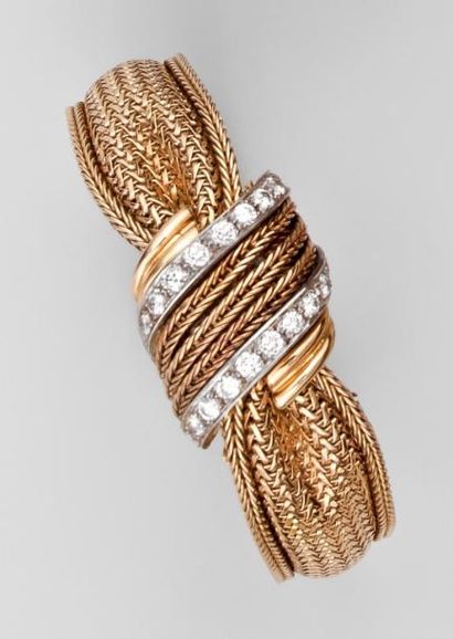 BLANCPAIN Montre bracelet de dame en or, à décor de noeud, cadran ivoire avec index...