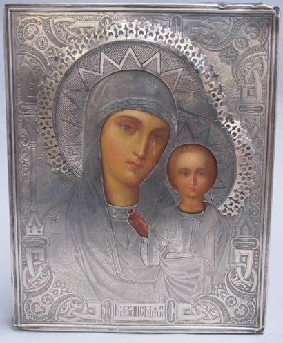 null Icône. La très Sainte Mère de Dieu de Kazan, riza en argent, datée 1888. Art...