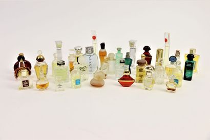 null Divers parfumeurs (Années 1990-2000)

Lot composé de 38 diminutifs parfum des...