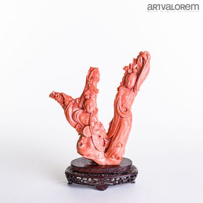 null CHINE, Xxe siècle

Deux danseuses en corail sculpté

Hauteur : 21,5 cm - largeur:...