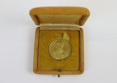null ETHIOPIA

Gold medal for the coronation of Haile Selassie I 

 Weight: 11.8...