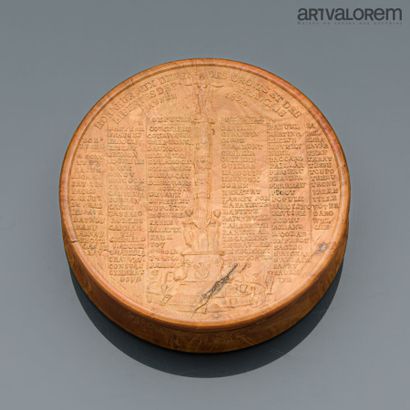 null Boxwood box with carved decoration of the constitutional charter oath of the...