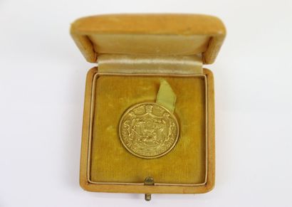 null ETHIOPIA

Gold medal for the coronation of Haile Selassie I 

 Weight: 11.8...
