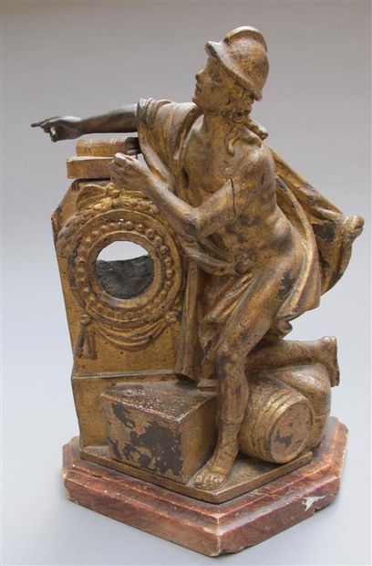 null Porte-montre en bois doré sculpté d'Hermès, base en marbre brèche (éclats)....