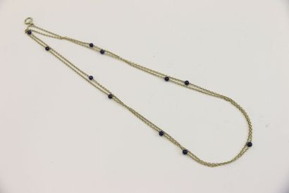 null Chaîne en argent 925°/°° ponctuée de perles de lapis lazuli.

Longueur: 140...