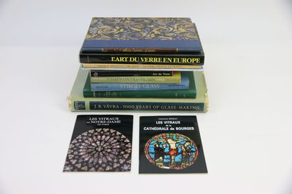 VERRERIE Ensemble de onze ouvrages sur l'histoire de la verrerie à travers les âges,...