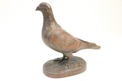 null Albert LAPLANCHE (1854-1935)

Pigeon sur terrasse oblongue

Épreuve en bronze...