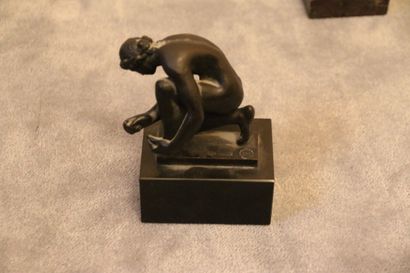 null Henri Frédéric VARENNE (1860-1933) 

Allégorie des vendanges

Épreuve en bronze...