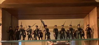 null 
Collection de figurines 54 mm, CBG Mignot, 12 fantassins russes en plomb (usures...