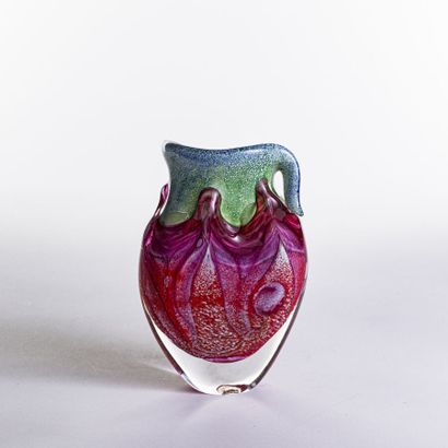 null GAMBIER Jean-Luc (né en 1977)

Vase à col déchiqueté en verre soufflé à décor...