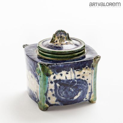 null VANIER Catherine (born in 1943)

Rectangular enamelled stoneware box with stylized...