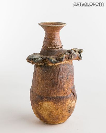null BROSSARD Gérard (born in 1950)

Bottle vase with a narrow neck and a collar...