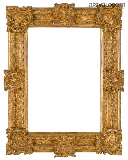 null Carved and gilded oak frame decorated with friezes of twisted ribbons, Bérain...