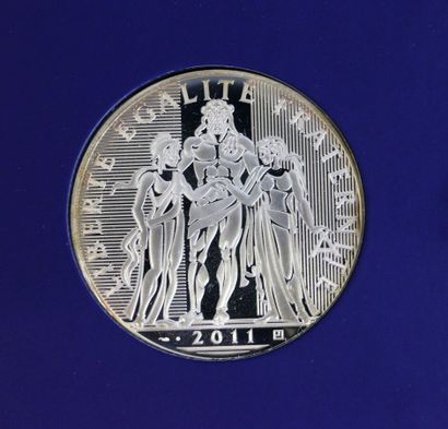  FRANCE 
Deux pièces de 500 euros or 999.9 °/°°°, édition de la monnaie de Paris...