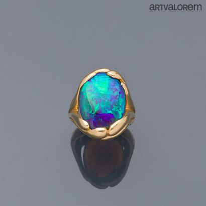 Yellow gold ring 750°/°° with a cabochon-cut...