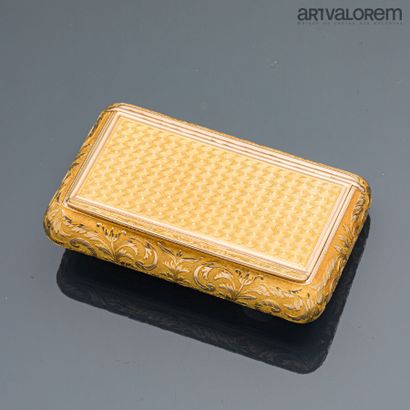 Paris (1819-1838)

Snuffbox in yellow gold...