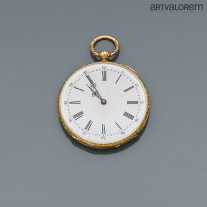  Pocket watch in yellow gold 750 ° / ° ° with engraved decoration of a hunting scene...