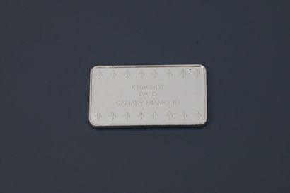 CHAUMET 
Plaque en argent 925°/°° orné d'un diamant de couleur canary. 
Poids total:...