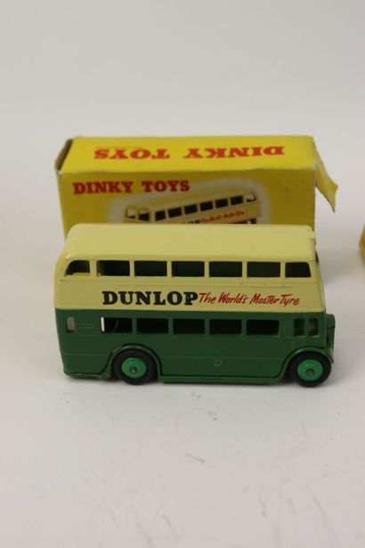 null DINKY TOYS ANGLETERRE, Double Deck Bus 290, Triumph 1800 Saloon 151 (BO), Jaguar...