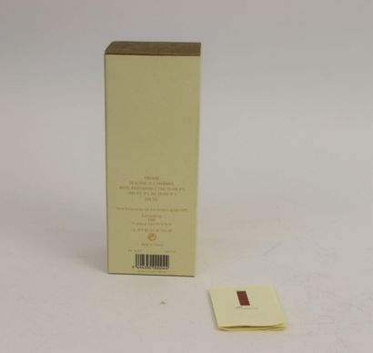 null Murano "Eau de Murano" (années 1990)

Flacon contenant 75 ml d'eau de parfum...