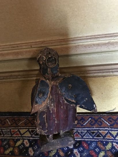 null Archange en bois sculpté peint polychrome. 

Portugal, XVIIIe siècle ? H. :...