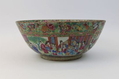 CHINA CANTON, 19th century 

Large porcelain...