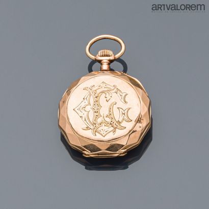 null Pocket watch in pink gold 750°/°°, faceted edge. Monogram. 

Signed Begard in...