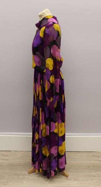 null DIOR Boutique

Robe longue à jupon plissé, à motif géométrique violette, jaune,...