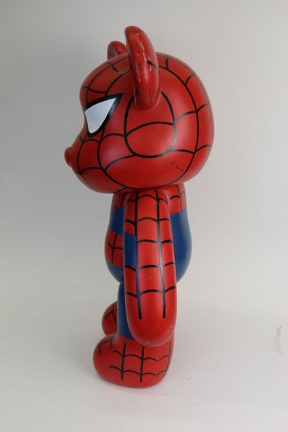 null École contemporaine

Souris Spider man 

En plastique polychrome

H. : 74 c...