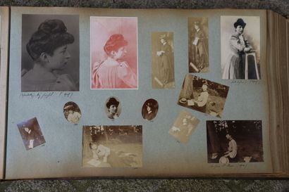 null Album of family photographs "Souvenirs" 1905 to 1910 : wedding, car, leisure,...