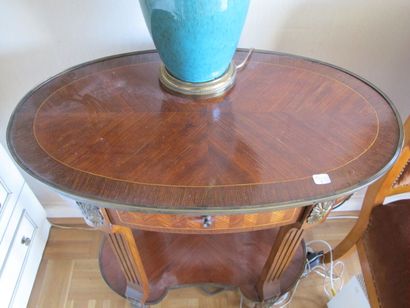 null Oval living room table, made of veneer, with herringbone marquetry decoration,...