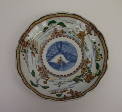 null JAPAN

Two porcelain plates with scalloped edge with imari decoration for one...