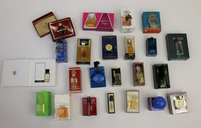 null Divers Parfumeurs - (années 2000)

Assortiment de 24 diminutifs parfums présentés...