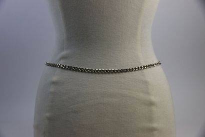 null CHANEL

Belt in chromed metal, signed Chanel enamelled cream.

Length: 100 ...