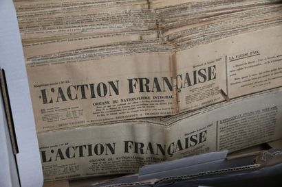 null Fort lot de journaux, magasines et revues, comprenant : 

- L'Action française,...
