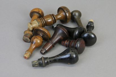 null Set of eight wooden wax cachet handles.