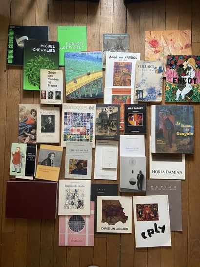 null [Fine Arts]

Set of exhibition and museum catalogs, monographs, brochures on...