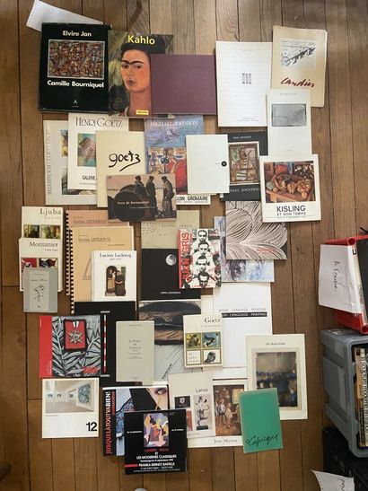 null [Fine Arts]

Set of exhibition and museum catalogs, monographs, brochures on...