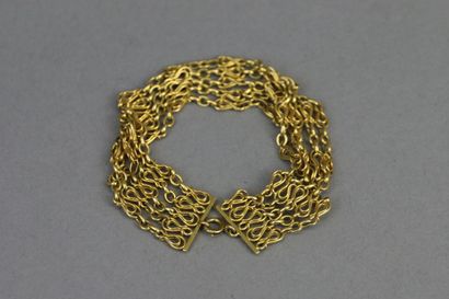 Bracelet composé de cinq rangs de chaîne...