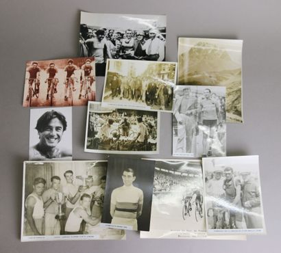 Lot of 11 photographs on the theme of the...